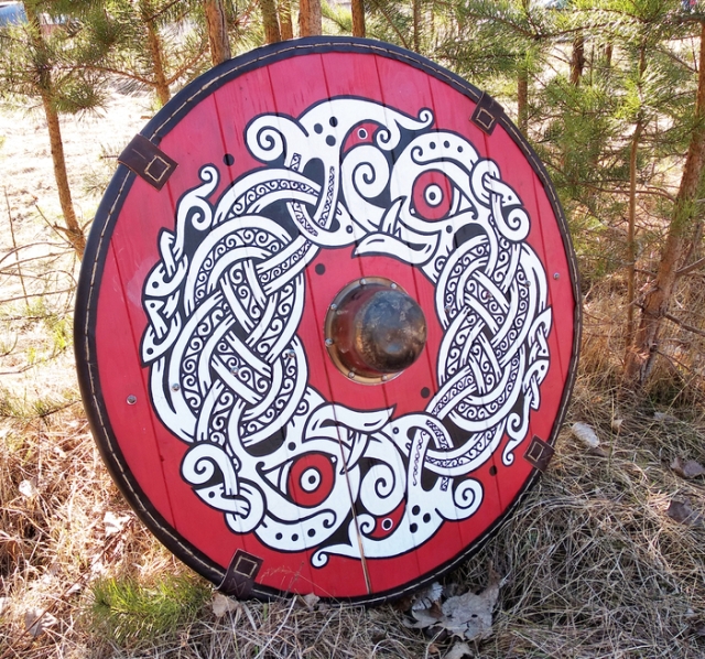 Scandinavian Style Shield (16 pics)
