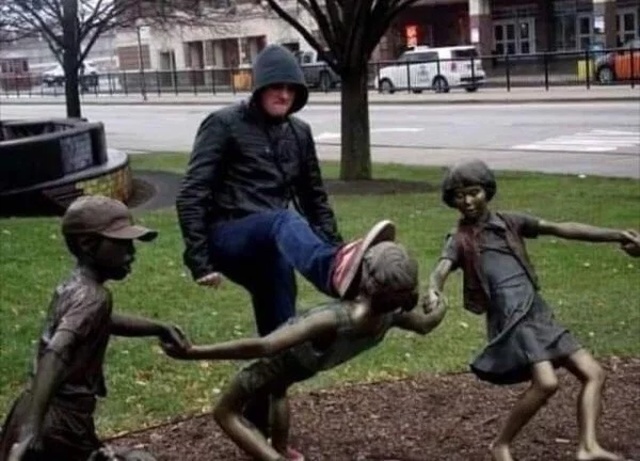 Dirty Humor (35 pics)