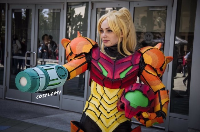 Samus Aran Cosplay (4 pics)