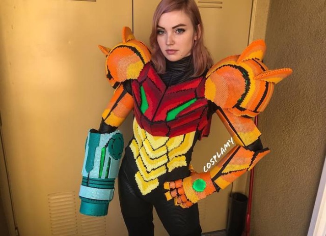 Samus Aran Cosplay (4 pics)