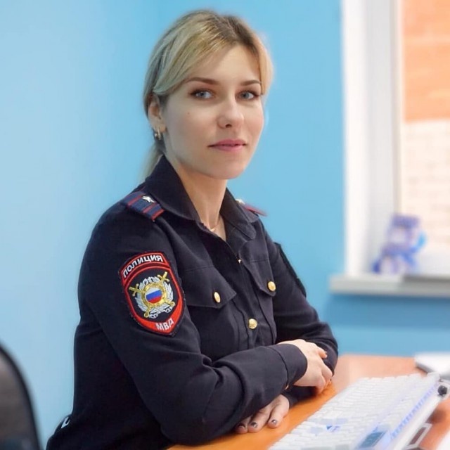 Russian Police Girls (34 pics)