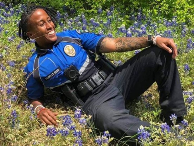 Texas Police In A New Bluebonnet Challenge (28 pics)