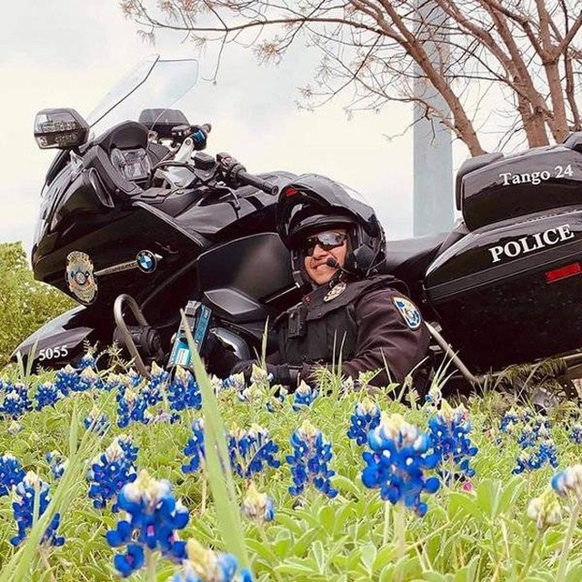 Texas Police In A New Bluebonnet Challenge (28 pics)