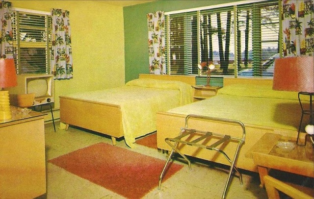 Bedroom Interior Of The 1950s and '60s American Hotels (30 pics)