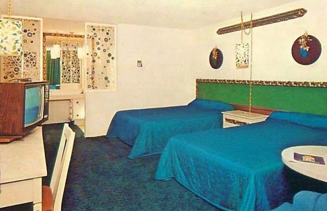 Bedroom Interior Of The 1950s and '60s American Hotels (30 pics)