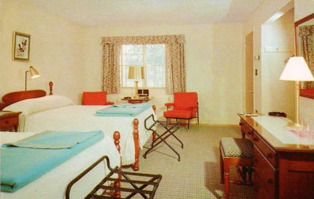 Bedroom Interior Of The 1950s and '60s American Hotels (30 pics)