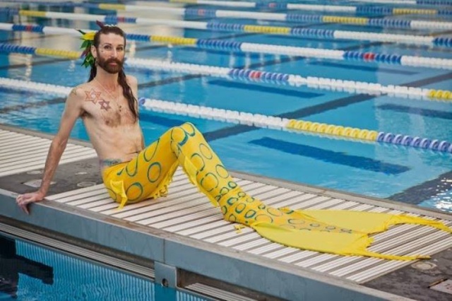 Strange People (24 pics)