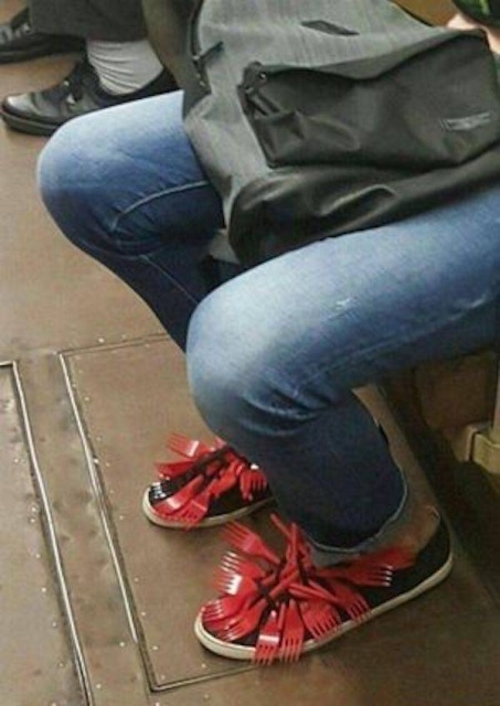 Strange People (24 pics)