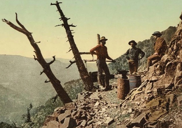 120-Year-Old Colourised Pics Of Wild West (17 pics)