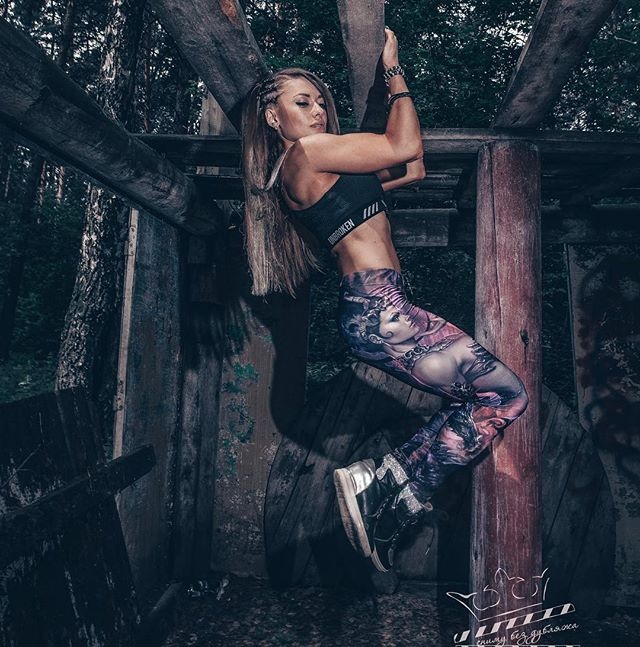 Russian Strong Girl Oksana Smoroda (15 pics)