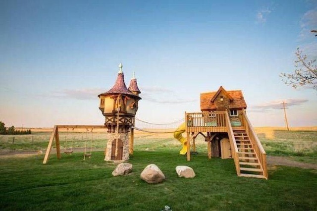 Awesome Playhouses For Kids (21 pics)