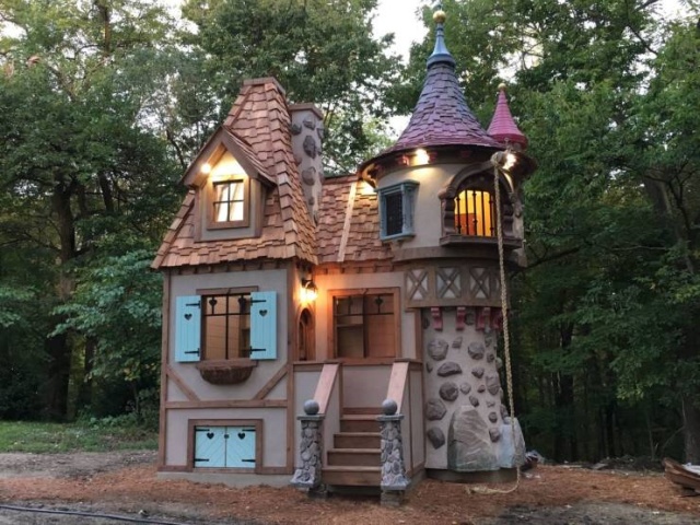 Awesome Playhouses For Kids (21 pics)