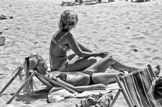 A Day At Mission Beach, California, August 1970 (29 pics)