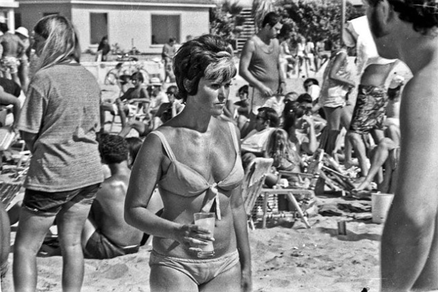 A Day At Mission Beach, California, August 1970 (29 pics)