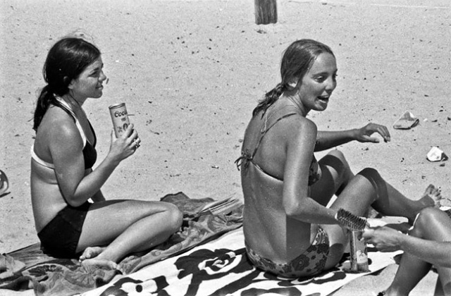 A Day At Mission Beach, California, August 1970 (29 pics)