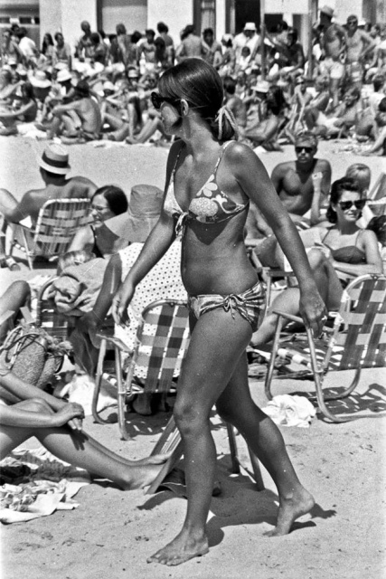 A Day At Mission Beach, California, August 1970 (29 pics)