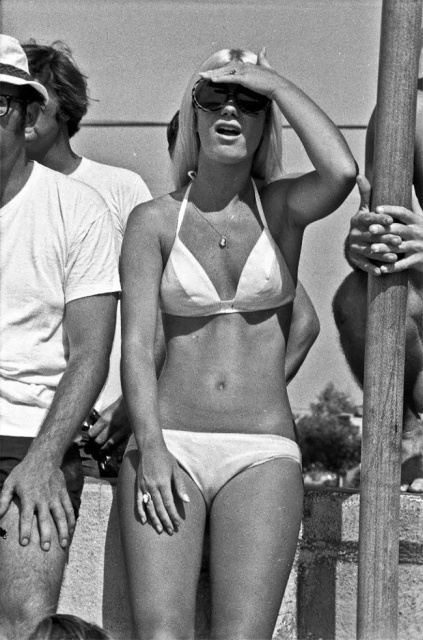 A Day At Mission Beach, California, August 1970 (29 pics)