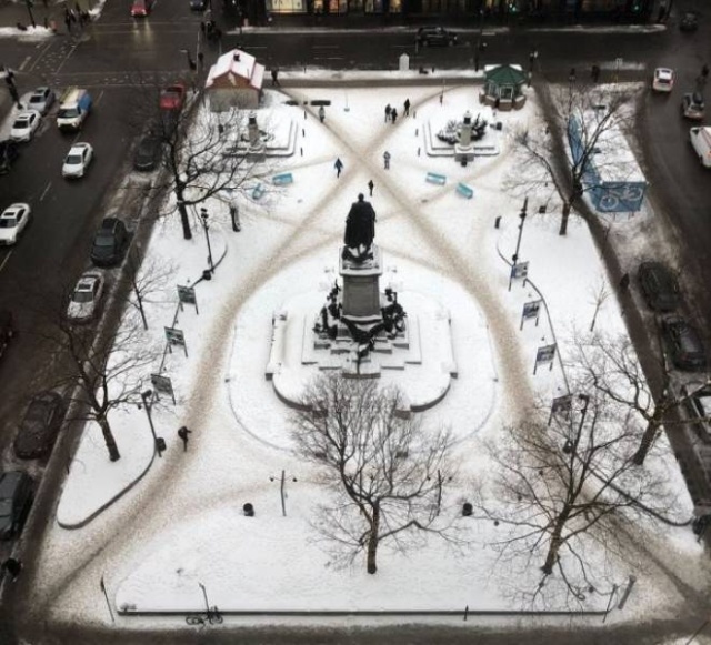 Desire Paths Show How Lazy And Practical People Are (22 pics)
