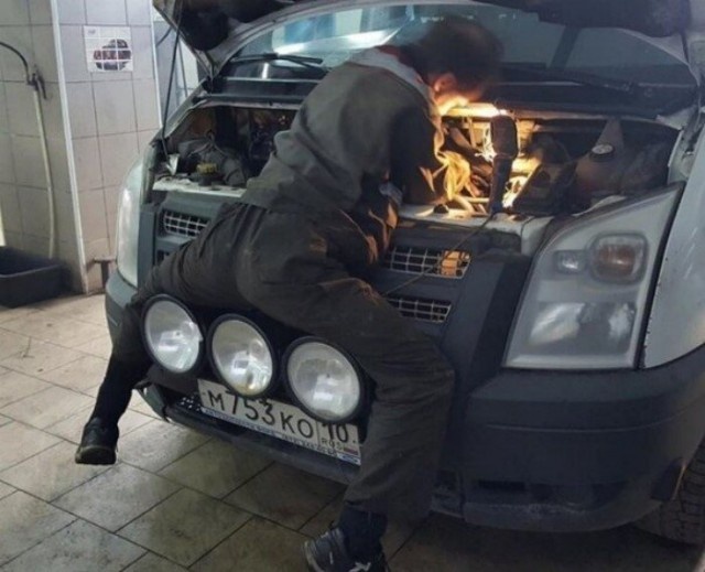 Crazy Car Repairs (17 pics)
