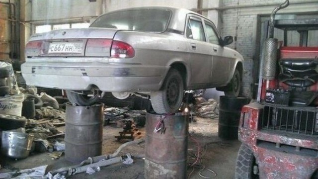 Crazy Car Repairs (17 pics)