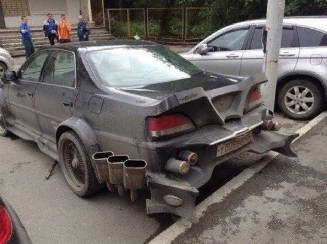 Crazy Car Repairs (17 pics)