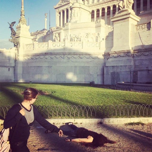 Woman Takes Anti-Selfies by “Dying” at Famous Landmarks  (20 pics)