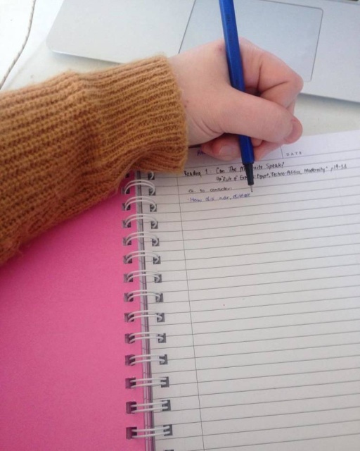 It’s Difficult To Be A Leftie (20 pics)
