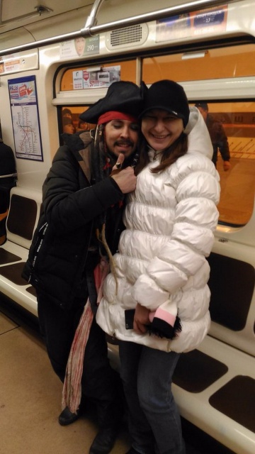 Strange People In Russian Subway (36 pcis)