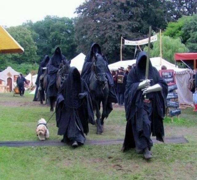 It Doesn't Seem Right (23 pics)