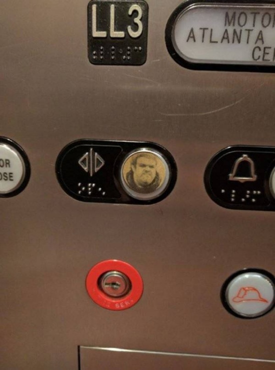 It Doesn't Seem Right (23 pics)
