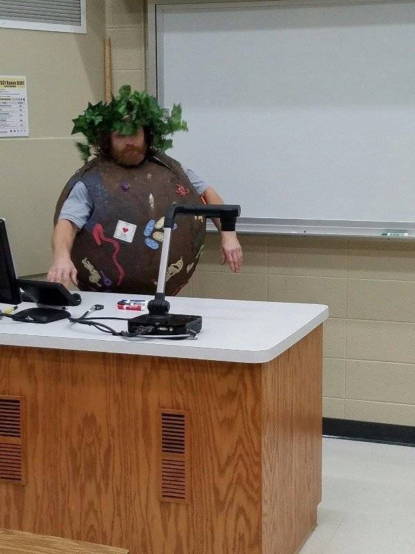 It Doesn't Seem Right (23 pics)