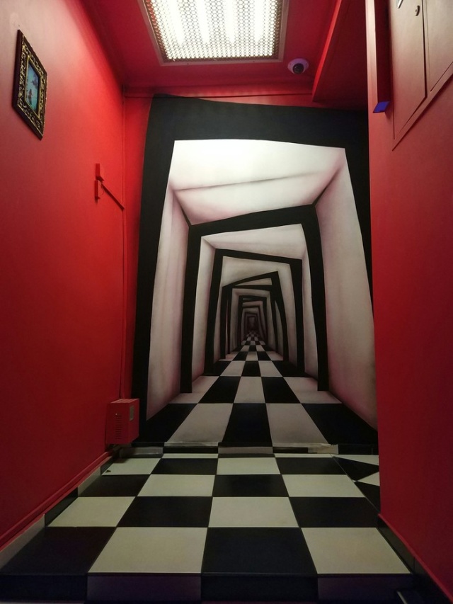 Alice In Wonderland Wall Painting (3 pics)