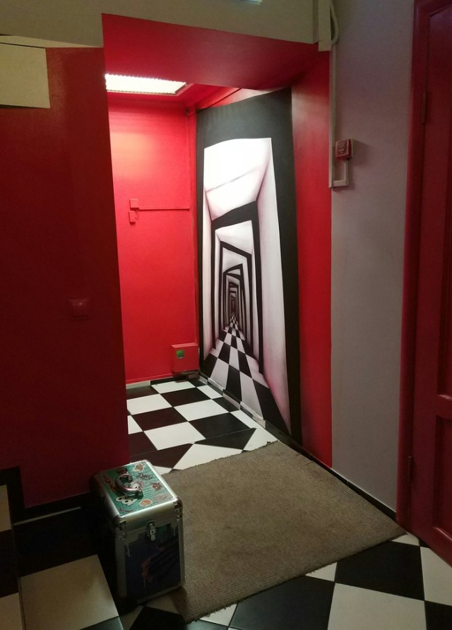 Alice In Wonderland Wall Painting (3 pics)