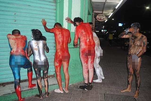 Mexican Drug Cartel Paints Seven People In The Colors Of Marvel’s Avengers (5 pics)
