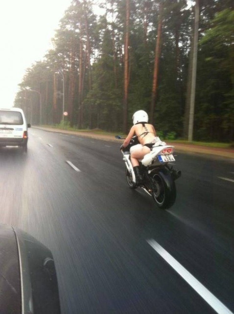 Girls Have Fun (25 pics)
