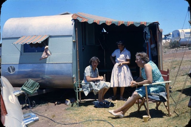 Trailer Life of the 1960s (26 pics)
