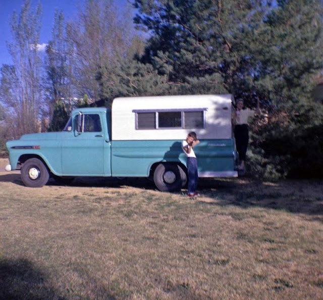 Trailer Life of the 1960s (26 pics)