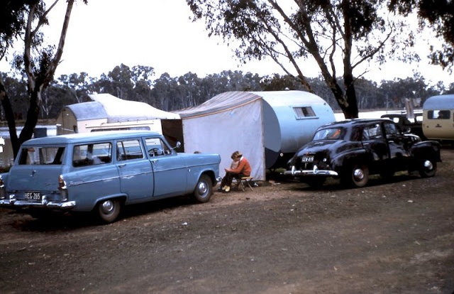 Trailer Life of the 1960s (26 pics)