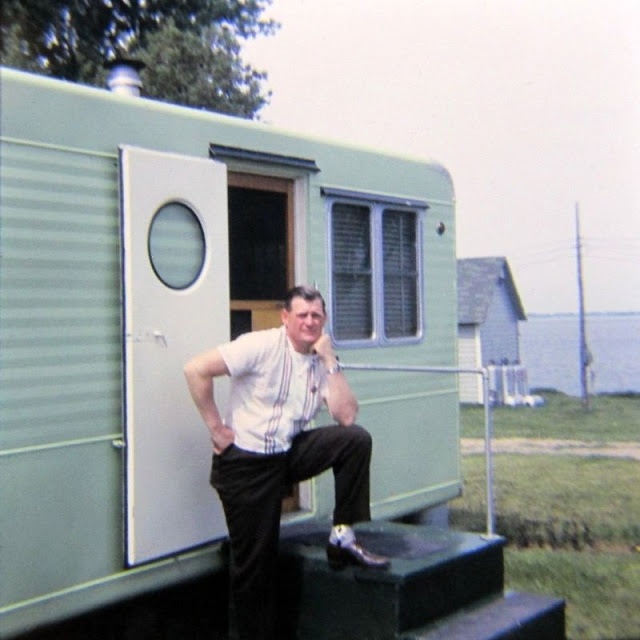 Trailer Life of the 1960s (26 pics)