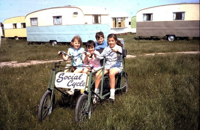 Trailer Life of the 1960s (26 pics)