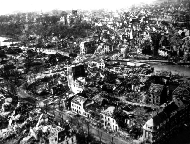 Berlin In 1945 (30 pics)