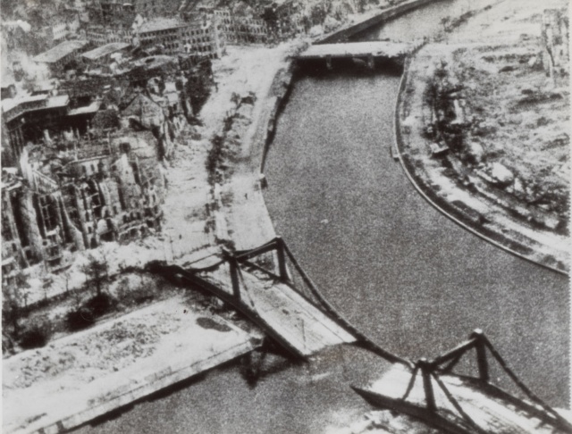 Berlin In 1945 (30 pics)
