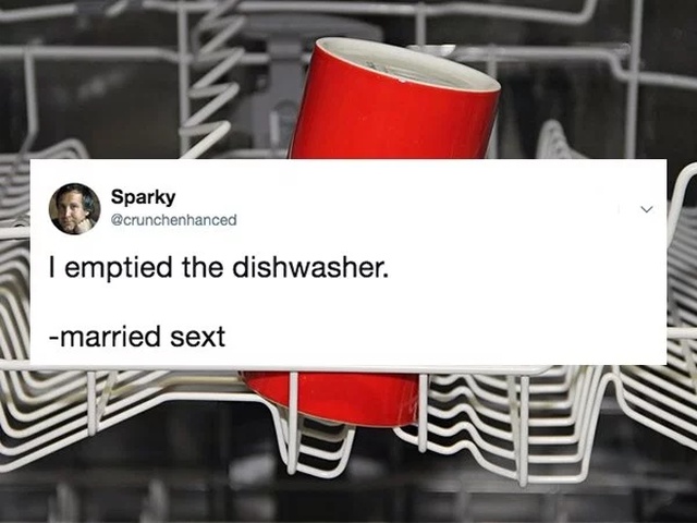 Sexting When You Are Married (24 pics)