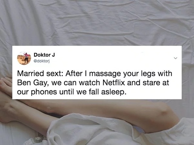 Sexting When You Are Married (24 pics)