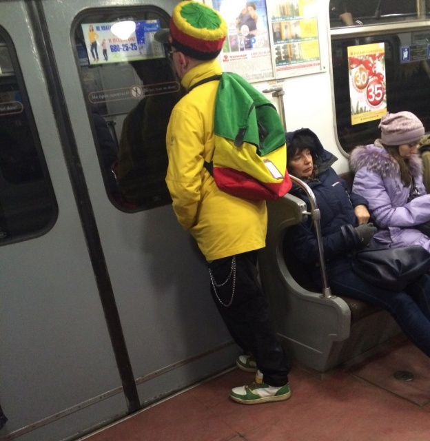 Russian Subway Fashion (30 pics)