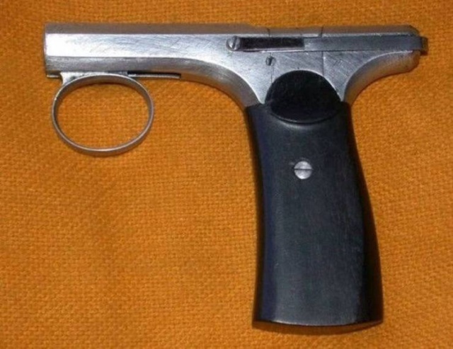 Very Strange Firearms (36 pics)