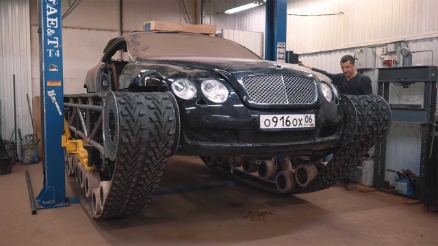 Russians Has Built A Bentley Continental GT Tank (8 pics)