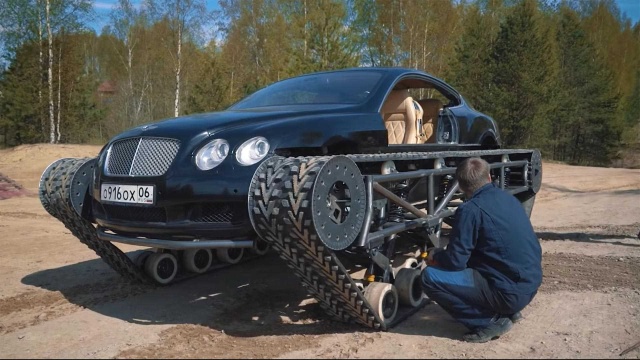 Russians Has Built A Bentley Continental GT Tank (8 pics)