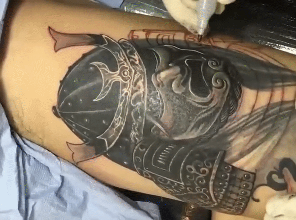 The Best Way To Hide Your Ex-Girlfriend's Tattoo (5 gifs)