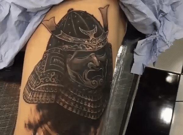 The Best Way To Hide Your Ex-Girlfriend's Tattoo (5 gifs)